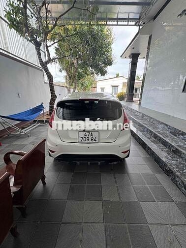 Ford Fiesta 2012 1.6 AT Hatchback - 125000 km