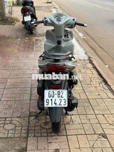 vision 2023 xám xi măng bánh lớn