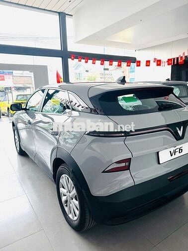 VinFast VF6 Xám - Xe Sẵn - Trả Trước 10% - HTX