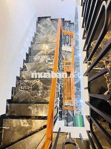 BÁN NHÀ MỚI XÂY NỘI THẤT CAO CẤP CÓ THANG MÁY KĐT VCN PHƯỚC LONG 1