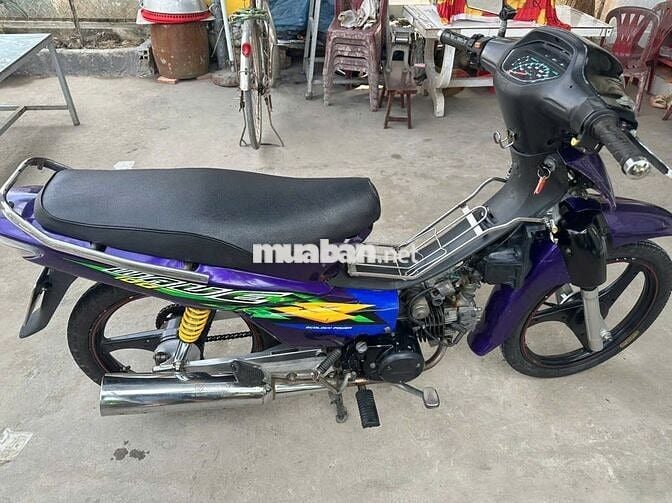 Xe máy Wave màu Tím
