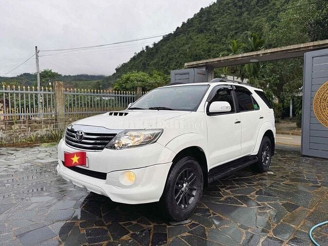 Nhà e Cần bán Fotuner 7 chổ máy dầu 2016