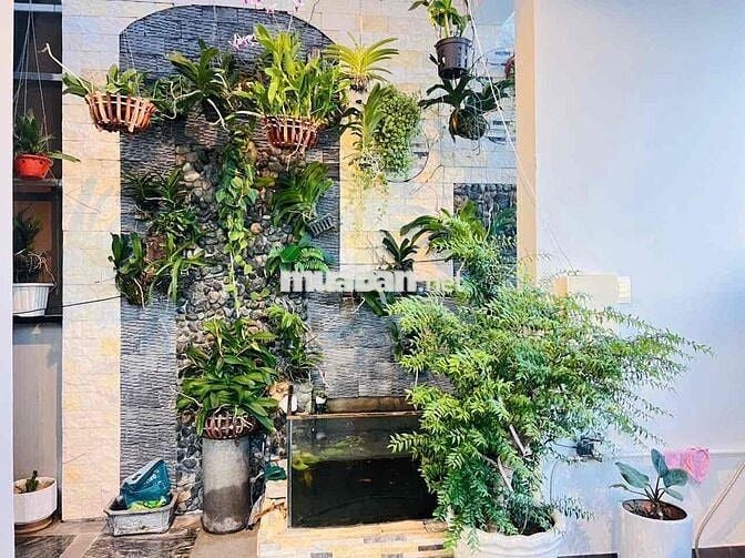 BÁN NHÀ MỚI XÂY NỘI THẤT CAO CẤP CÓ THANG MÁY KĐT VCN PHƯỚC LONG 1