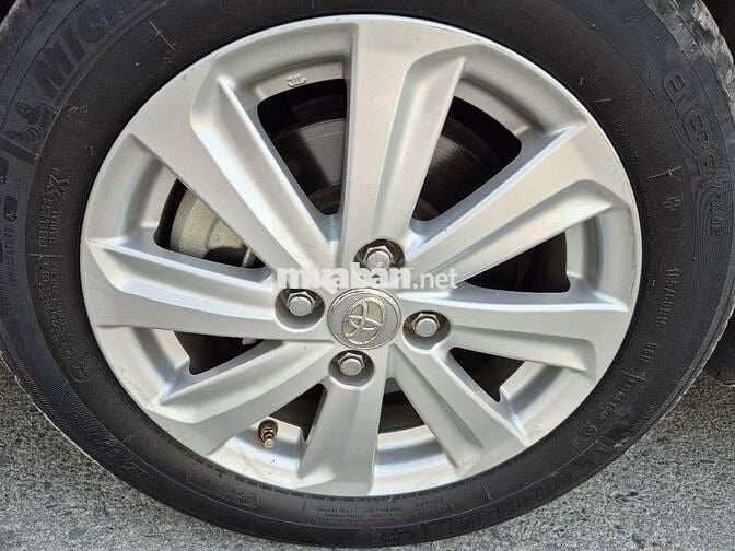 Toyota Yaris Đỏ 5 chỗ