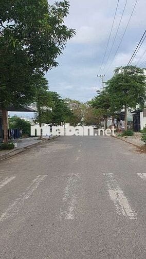 Lô Đất Kẹp Công Viên 20m , Ngay 9 Tòa ECOHOM , Đang Xây Dựng