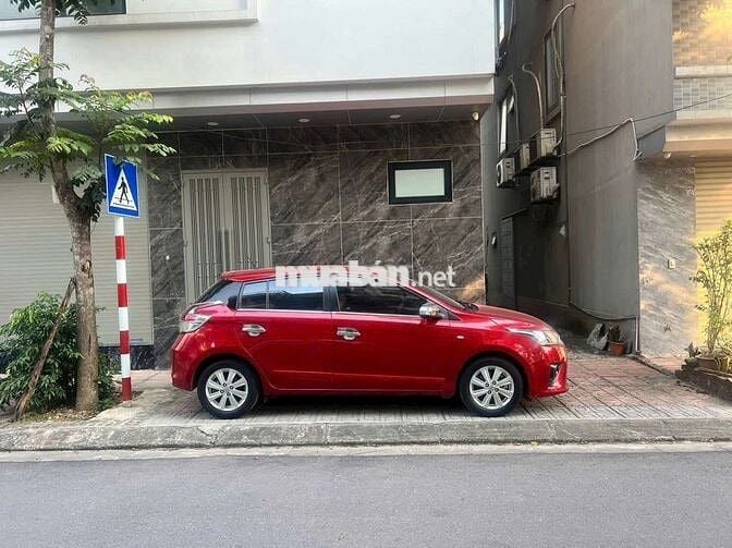 Toyota Yaris Đỏ 5 chỗ