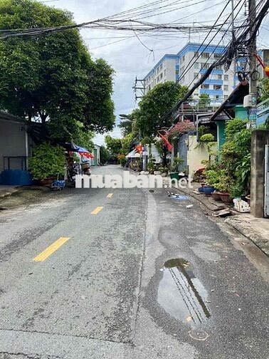 Nhà Cấp 4 + dãy Trọ 11 phòng ( 10 x16  ) Tô Ký ngay CV Phần Mềm Quang