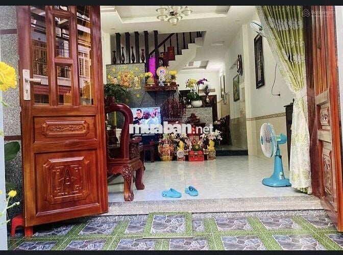 BÁN NHÀ ĐẸP ĐÔNG HOÀ HOÀNG CÔNG .ĐƯƠNG NHỰA 8M