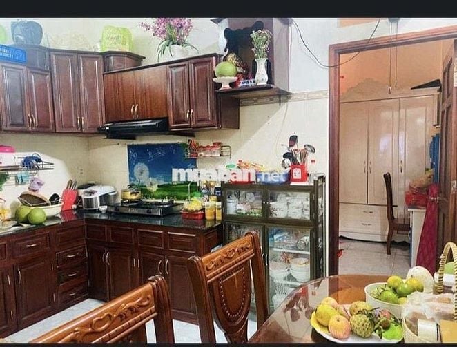 BÁN NHÀ ĐẸP ĐÔNG HOÀ HOÀNG CÔNG .ĐƯƠNG NHỰA 8M