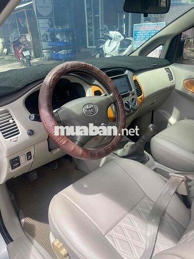 Toyota Innova 2011 G - 160000 km