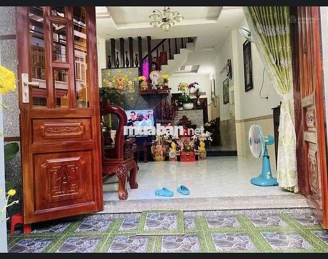 BÁN NHÀ ĐẸP ĐÔNG HOÀ HOÀNG CÔNG .ĐƯƠNG NHỰA 8M