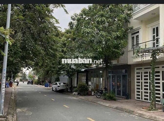 BÁN NHÀ ĐẸP ĐÔNG HOÀ HOÀNG CÔNG .ĐƯƠNG NHỰA 8M