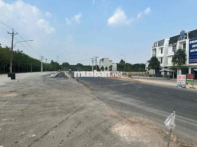 Bán Gấp Lô Đất Nền Đã Có Sổ Hồng Riêng, Mặt Tiền Đường D17 (5x16m)