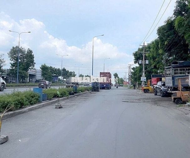 cho thuê kho mặt tiền đường Mỹ Phước Tân Vạn ngay cổng kcn  B