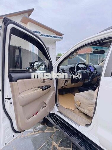 Nhà e Cần bán Fotuner 7 chổ máy dầu 2016