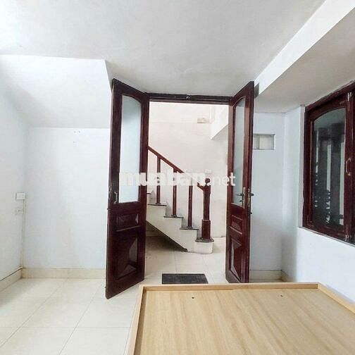 Cho thuê phòng Số 8 ngách 3 thái hà Cạnh Bể Bơi Thái Hà