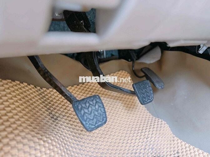 Nhà e Cần bán Fotuner 7 chổ máy dầu 2016