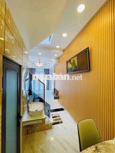 NHÀ ĐẸP DÀI 14M ĐẦY ĐỦ NỘI THẤT CHỈ 16TR QUẬN BÌNH THẠNH