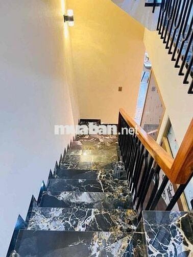 BÁN NHÀ MỚI XÂY NỘI THẤT CAO CẤP CÓ THANG MÁY KĐT VCN PHƯỚC LONG 1