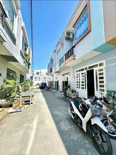 Nhà Hóc Môn 395triệu ngang 4 sâu 14 cách chợ Nhị Xuân 200m đừơng ô tô