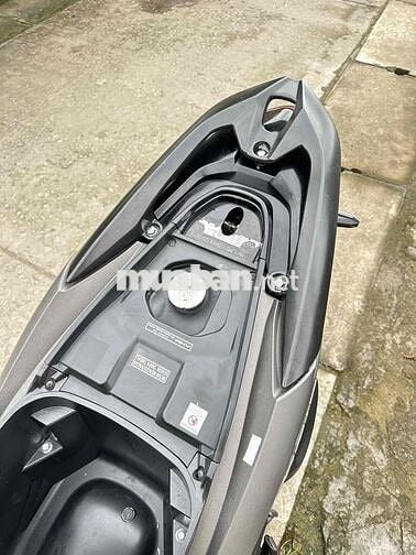 🆘  VARIO 125 Màu Vàng Cát Rất Đẹp