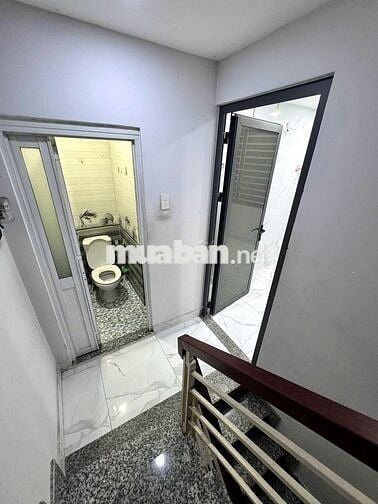 Cho Thuê Nhà Đường Nguyễn Thượng Hiền, Quận 3 ( 3PN, 4WC - KD TỰ DO )