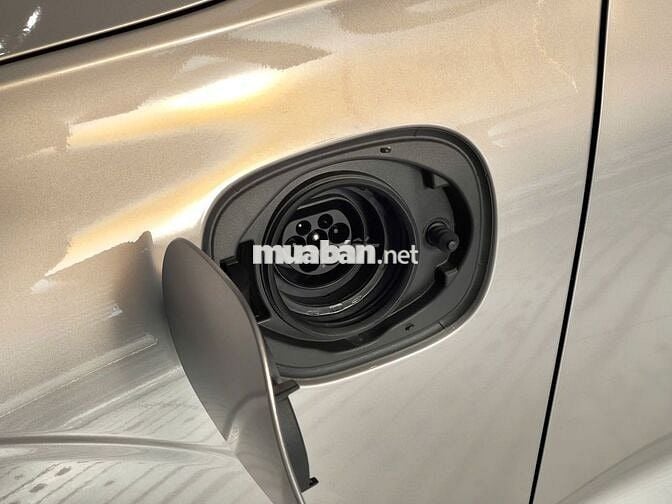 Volvo XC60 Plug-in Hybrid Ultra 2026, giao ngay