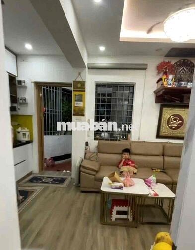 Bán nhà Tập Thể phố Trương Định oto đỗ cửa nhà đẹp 2 thoáng sổ đỏ to 7