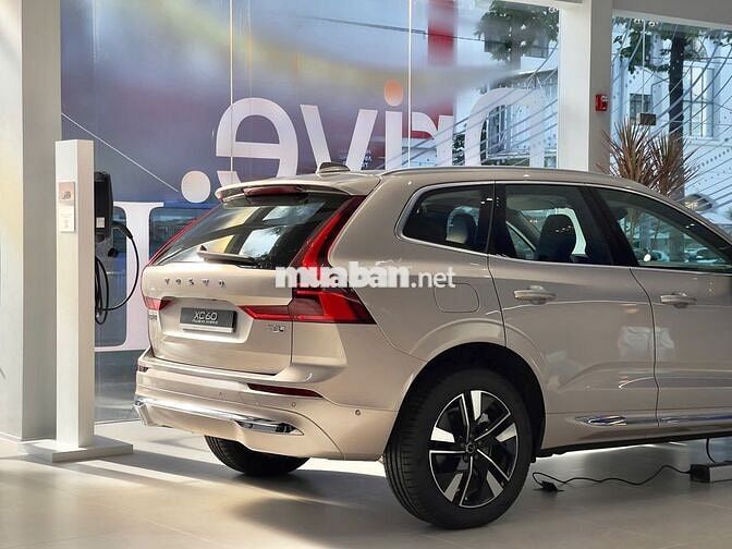 Volvo XC60 Plug-in Hybrid Ultra 2026, giao ngay