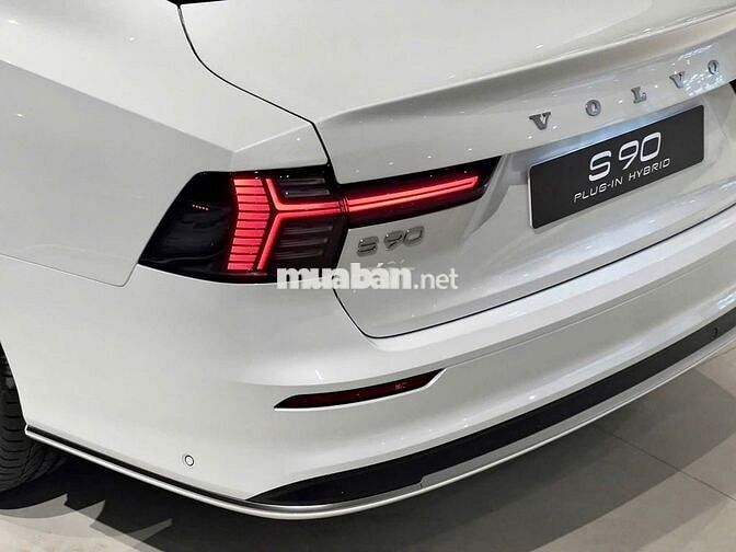 Volvo S90 Plug-in Hybrid 2026 xe giao T12/2025