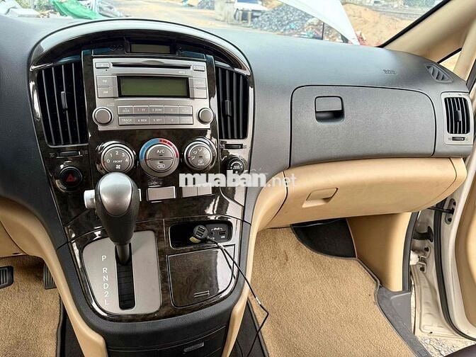 Hyundai Grand Starex 2015 Limousine 2.4 AT