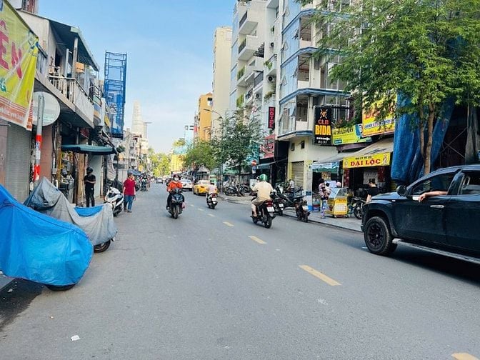 Giảm giá sâu! Nhà 2 MT đường CÔ GIANG - Quận 1 Giá đầu tư