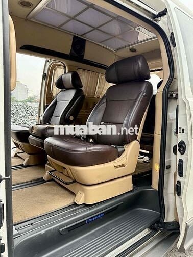 Hyundai Grand Starex 2015 Limousine 2.4 AT