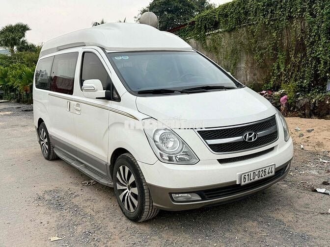 Hyundai Grand Starex 2015 Limousine 2.4 AT