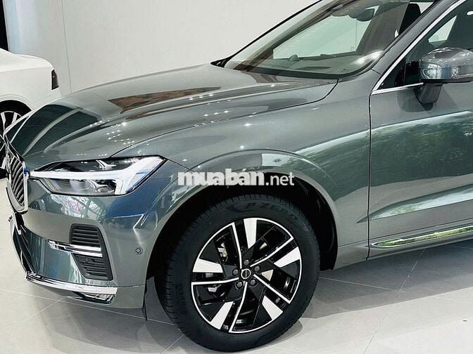 Volvo XC60 Ultra 2026 Forest Lake giảm 200 triệu