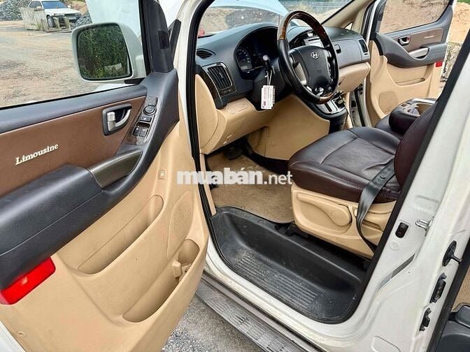 Hyundai Grand Starex 2015 Limousine 2.4 AT