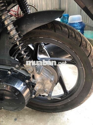 mua xe mới vk chạy dư bán