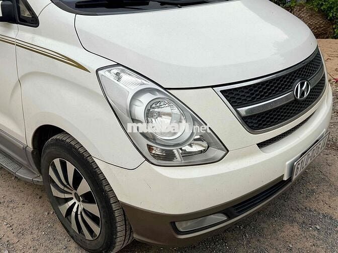 Hyundai Grand Starex 2015 Limousine 2.4 AT