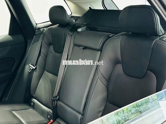 Volvo XC60 Ultra 2026 Forest Lake giảm 200 triệu