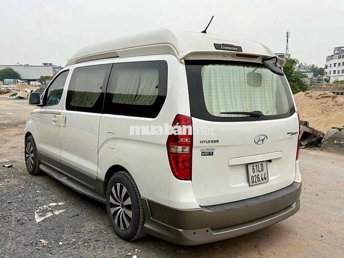 Hyundai Grand Starex 2015 Limousine 2.4 AT