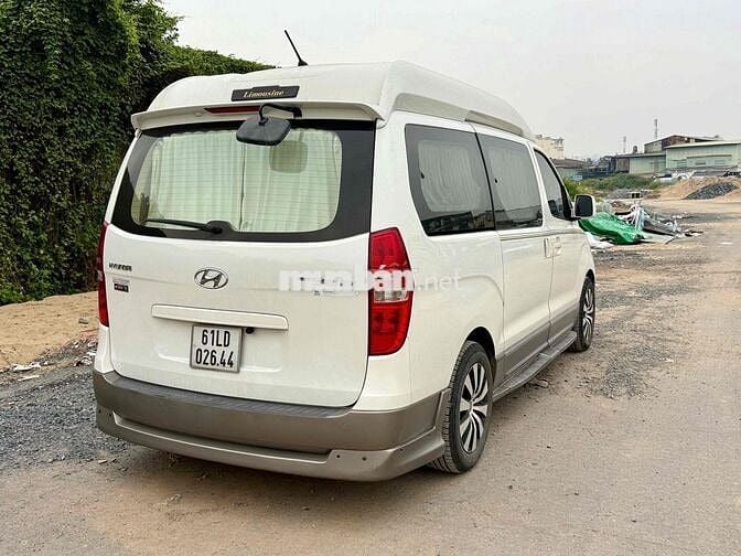 Hyundai Grand Starex 2015 Limousine 2.4 AT