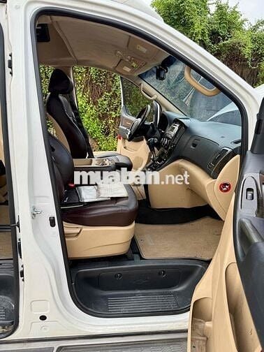 Hyundai Grand Starex 2015 Limousine 2.4 AT