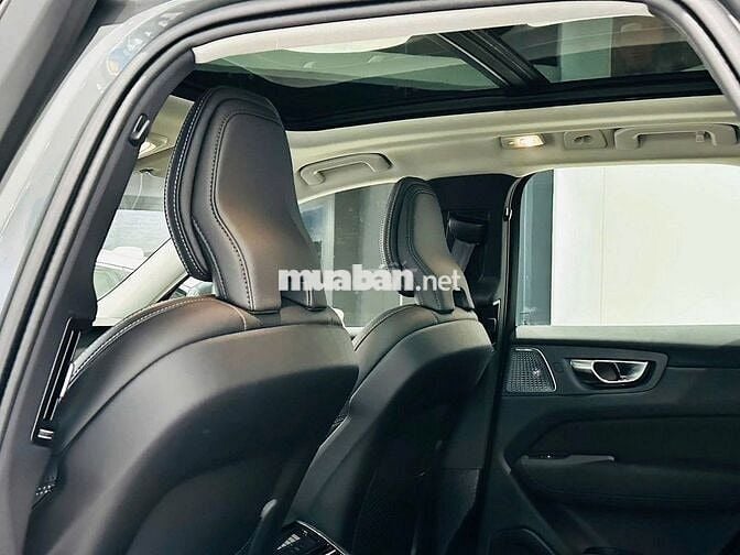 Volvo XC60 Ultra 2026 Forest Lake giảm 200 triệu