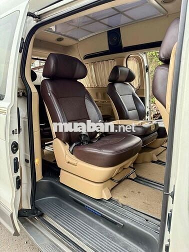 Hyundai Grand Starex 2015 Limousine 2.4 AT