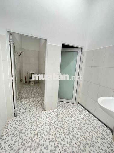 Nhà 400m2 hẻm ô tô Hoàng Quốc Việt