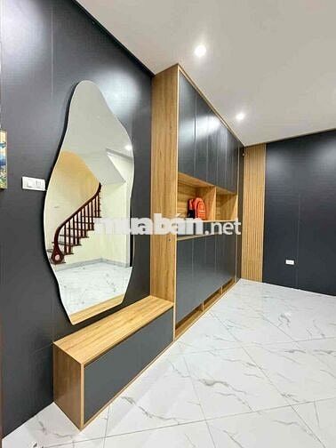 Mặt Ngõ Kinh Doanh – Ô Tô Đỗ Cửa – Nhà Đẹp Gần Hồ Tây – Lạc Long Quân