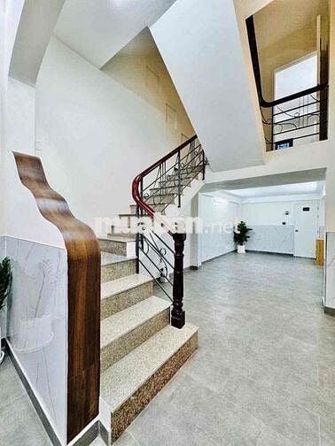 STUDIO BAN CÔNG FULL NT 5tr5 mới 100%