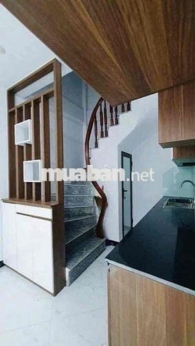 N.h.à xây mới Trung tâm Hoàng Mai, ngõ trước nhà 3m, cách phố 10M