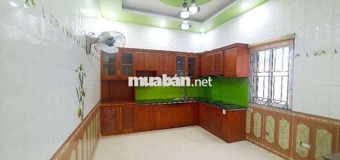 Kim Giang- Vũ Tông Phan. sổ đỏ 58m 4 tầng ngõ Thông 8.5 tỷ.