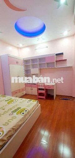 Kim Giang- Vũ Tông Phan. sổ đỏ 58m 4 tầng ngõ Thông 8.5 tỷ.